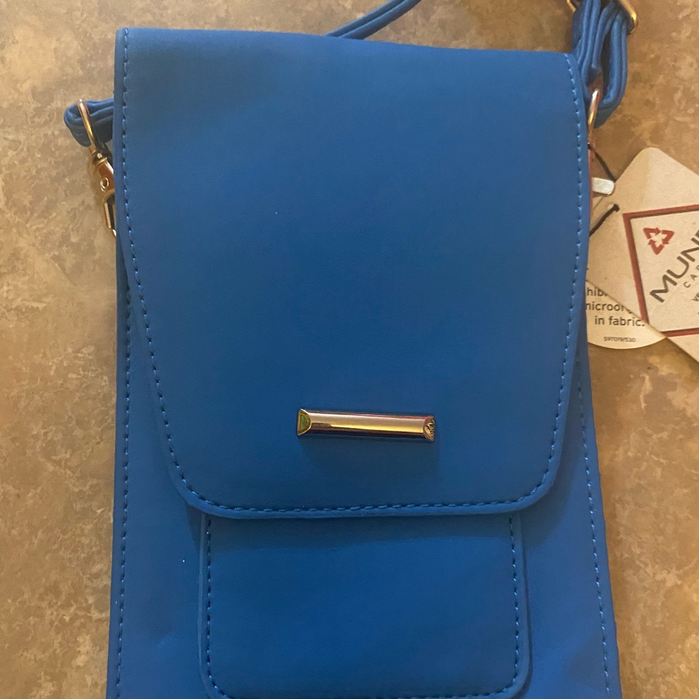 Vegan Leather Mundi Crossbody Wallet